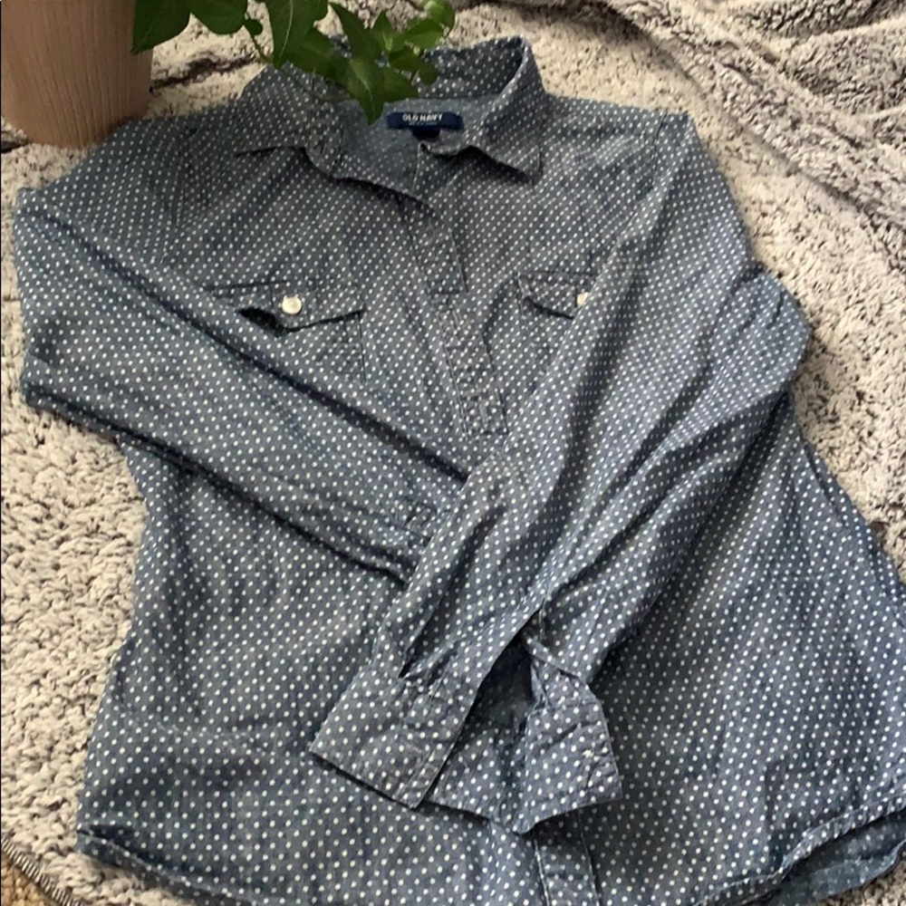 ✨ Old navy polka dot button down